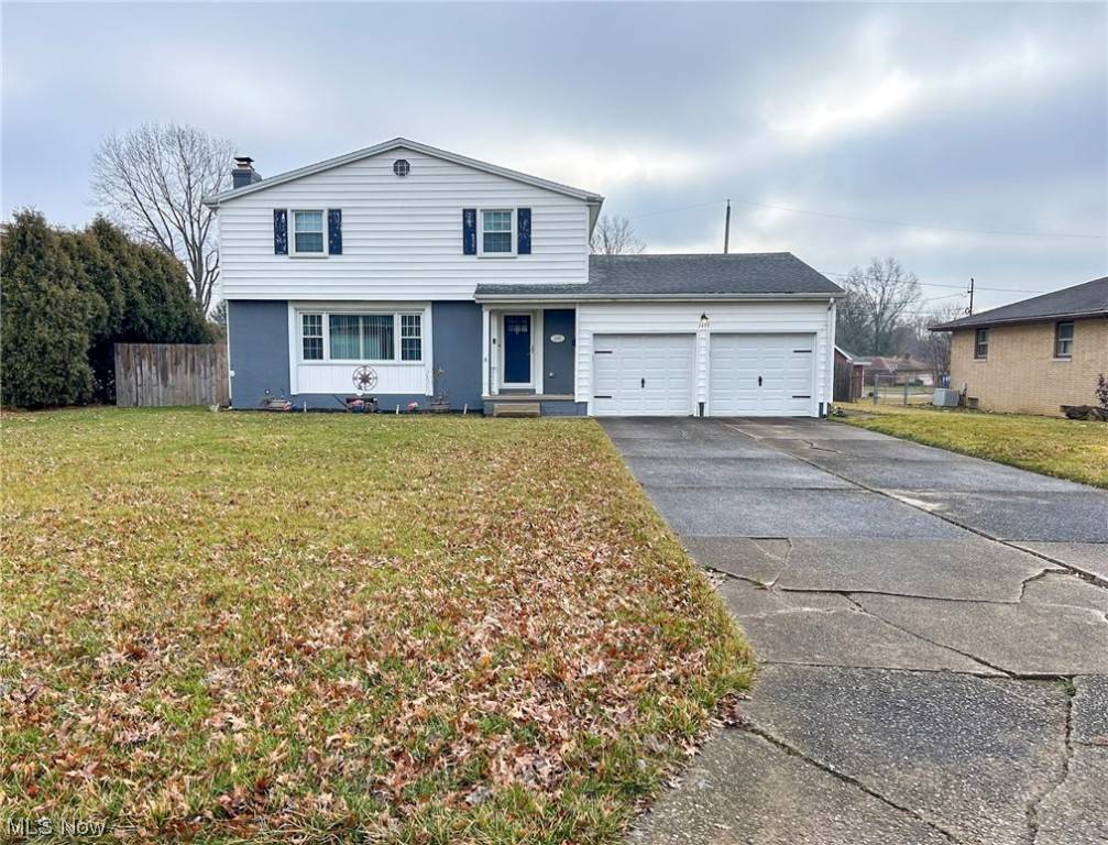2493 Birchwood DR, Austintown, OH 44515