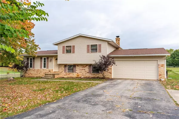 8581 Saybrook NW,  North Canton,  OH 44720