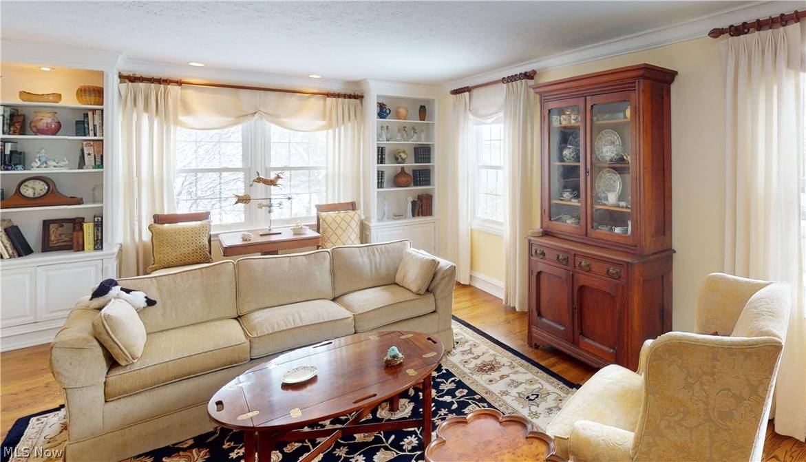 Hudson, OH 44236,7 Pinewood LN