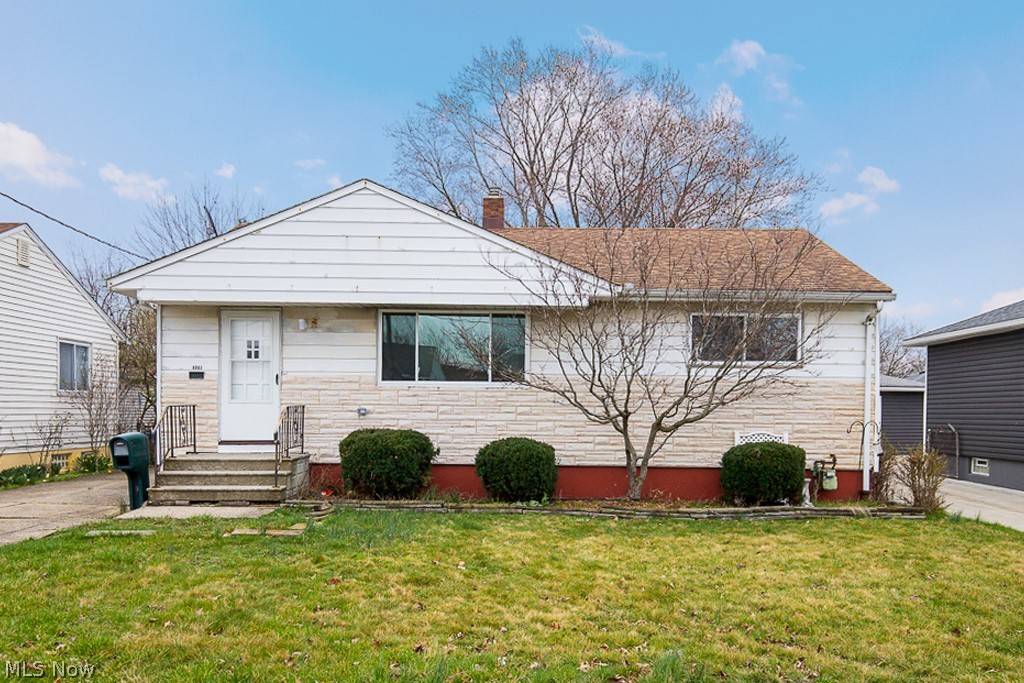 6063 Robert DR, Brook Park, OH 44142