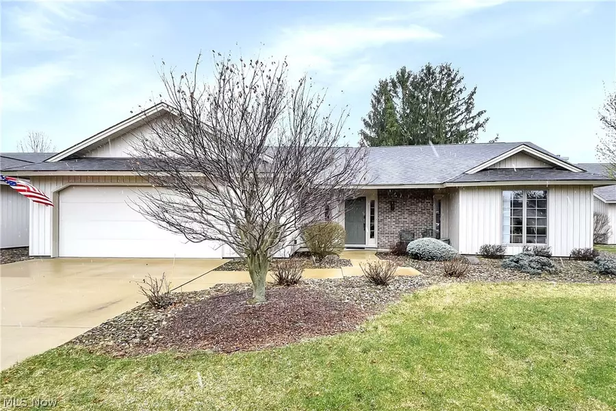 33123 Eagles Glen CT, North Ridgeville, OH 44039