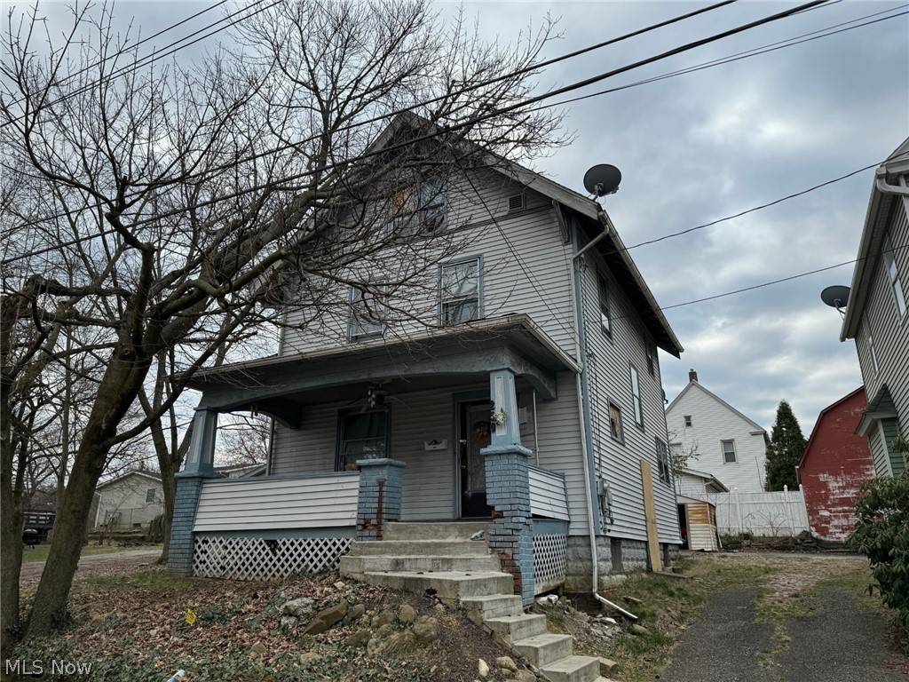 250 Oberlin CT, Akron, OH 44311