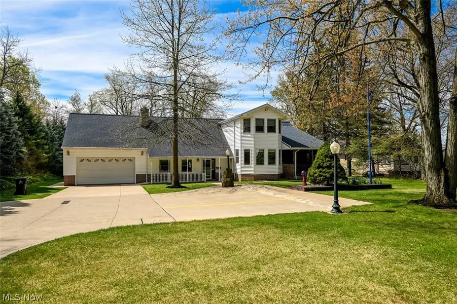 1255 W Wallings RD, Broadview Heights, OH 44147