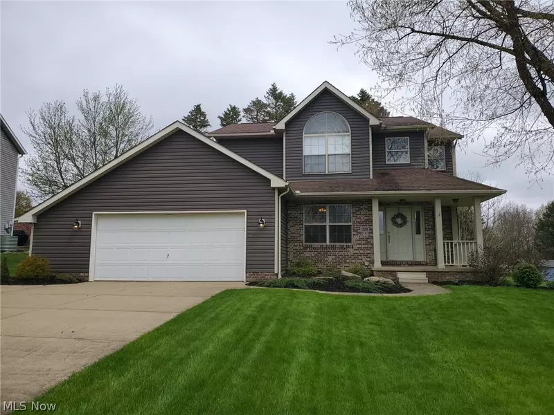 523 Wintergreen DR, Wadsworth, OH 44281