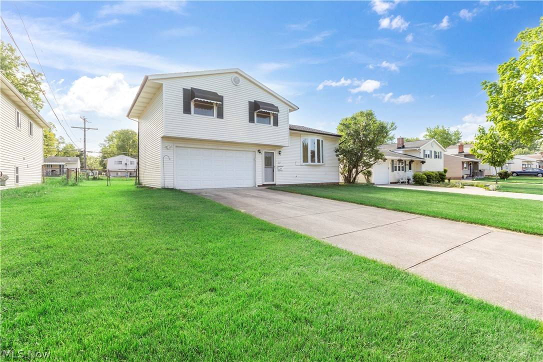 6627 Basswood DR, Bedford Heights, OH 44146
