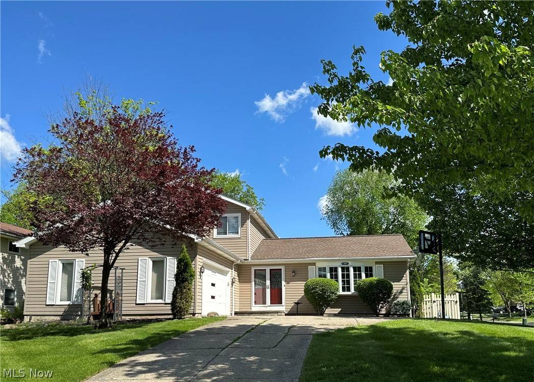 3911 Magnolia DR, Brunswick, OH 44212