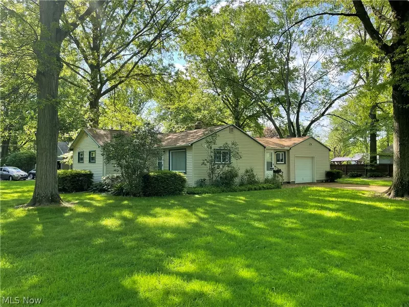 114 Lawnview AVE, Niles, OH 44446