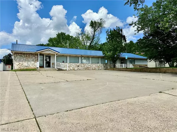 Parkersburg, WV 26101,517 36th ST