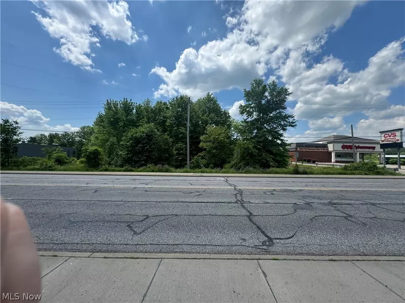 Parkman RD, Warren, OH 44481