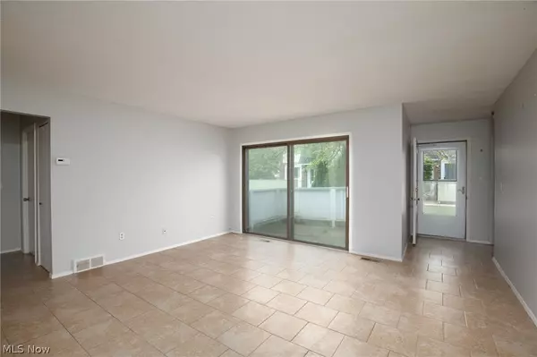 Willoughby, OH 44094,5562 Heathergreen CT #C