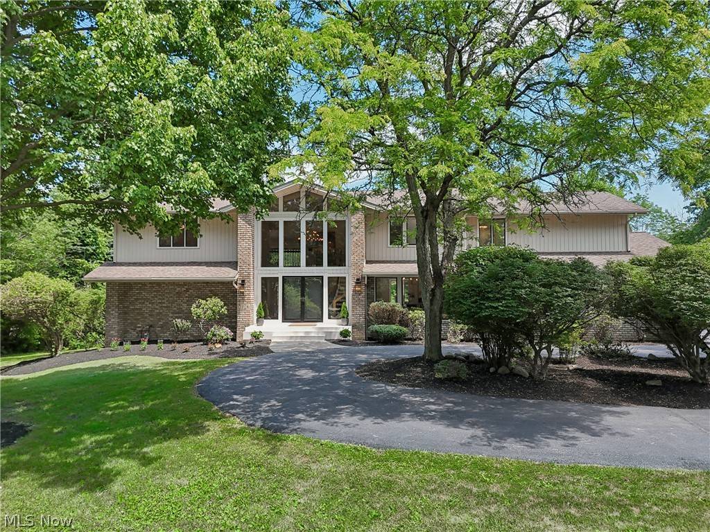 2749 Kersdale RD, Pepper Pike, OH 44124