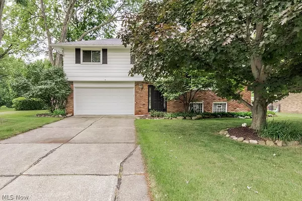 Willoughby Hills, OH 44092,2622 Alan DR