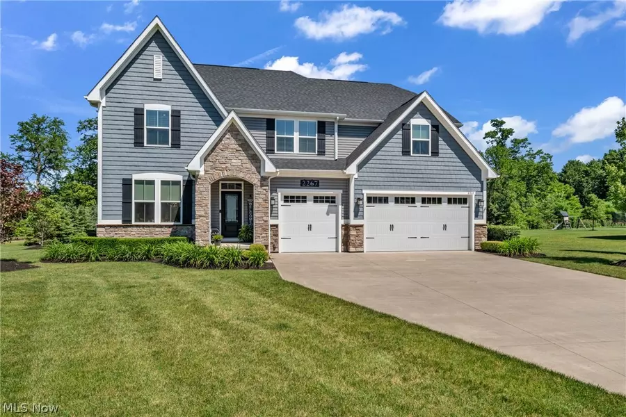 2267 Pendleton CT, Avon, OH 44011