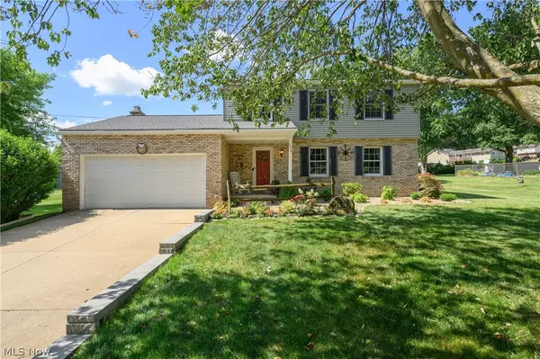 New Franklin, OH 44216,1274 Highwood DR