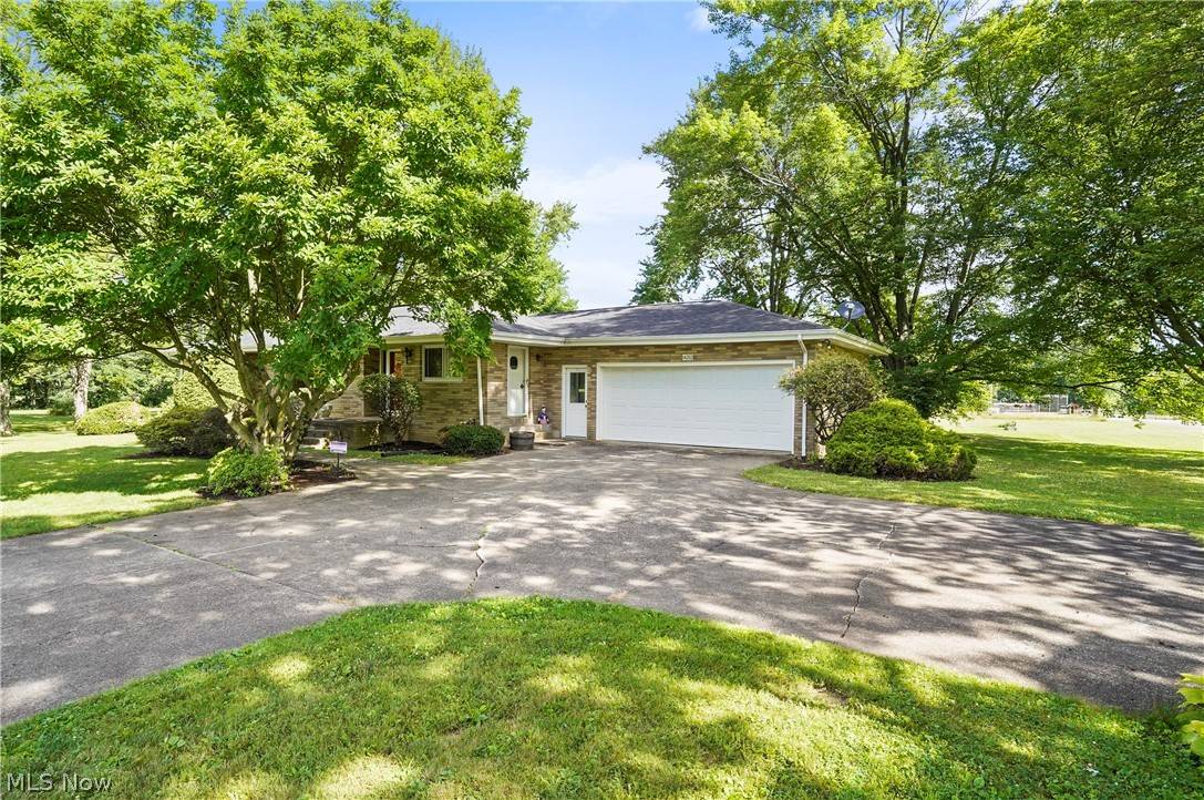 North Jackson, OH 44451,14202 Mahoning AVE