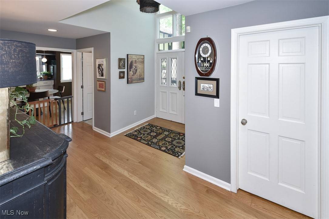 Rocky River, OH 44116,28 Hidden Valley