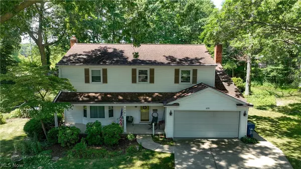 628 Welshire DR, Bay Village, OH 44140