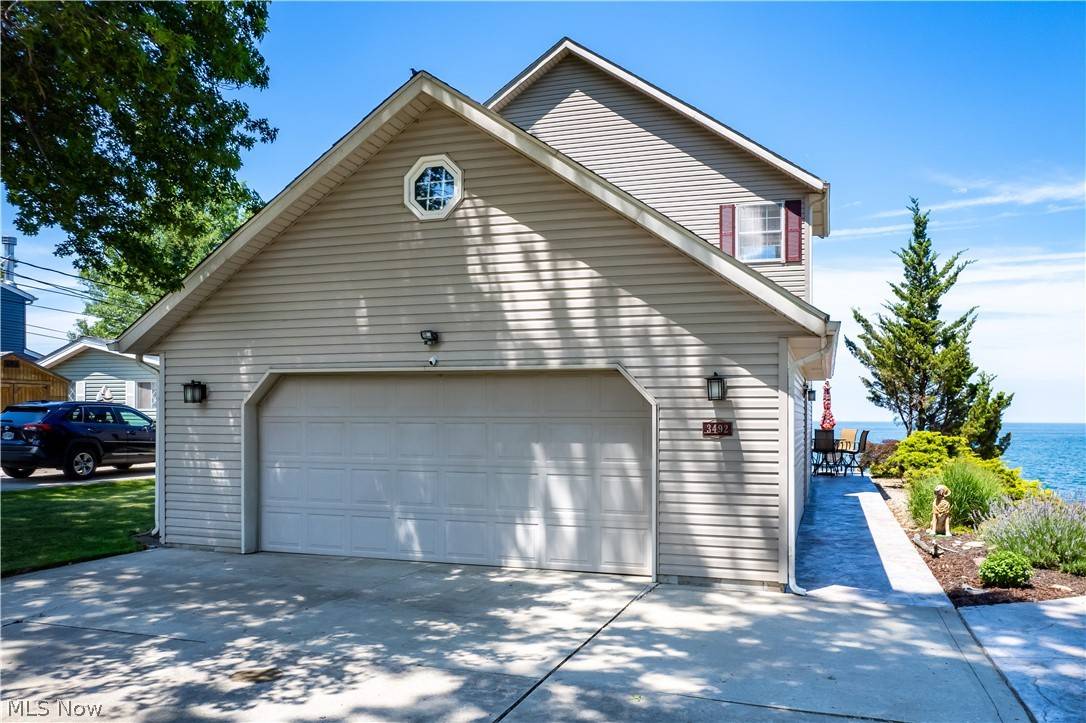 3492 Edgewater BLVD, Vermilion, OH 44089