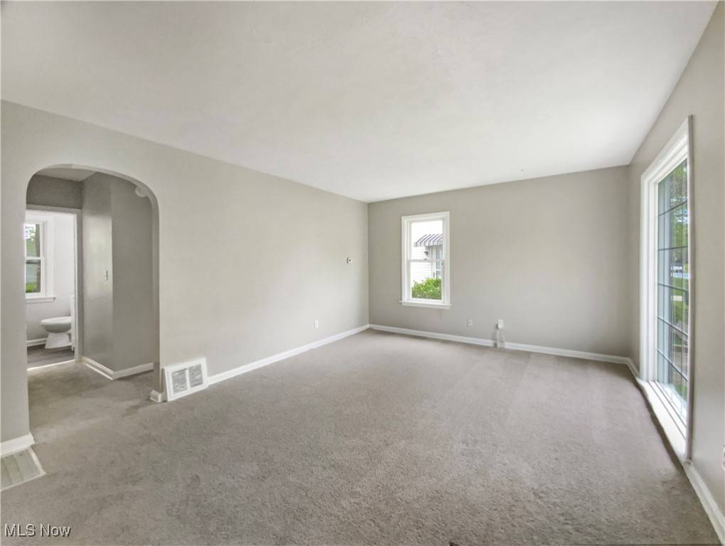 Cuyahoga Falls, OH 44221,229 Adams AVE