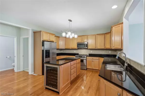 Westlake, OH 44145,30229 Center Ridge RD #3