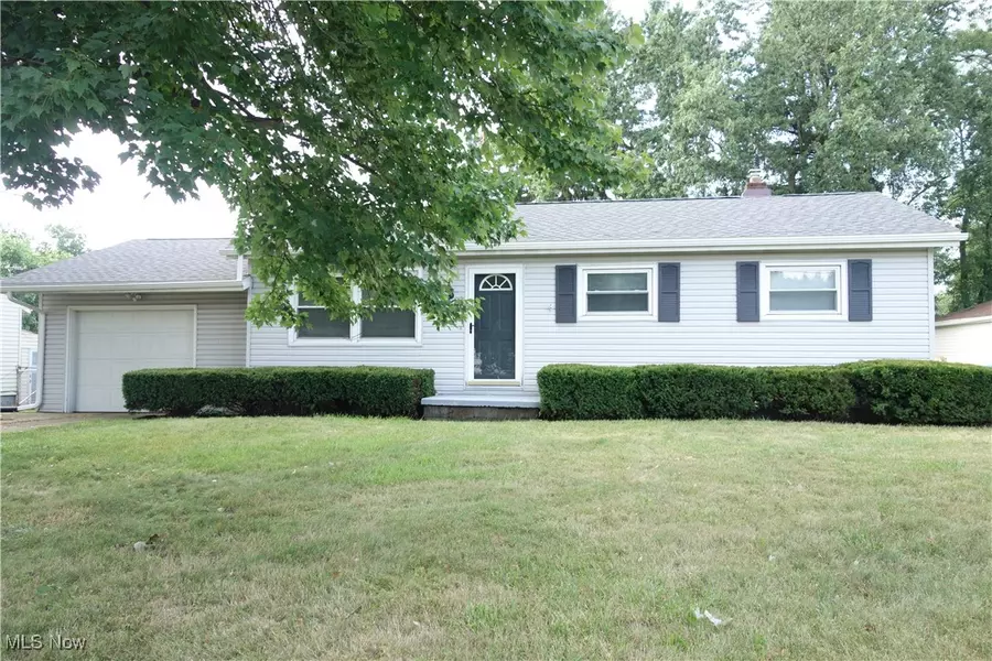 4137 Hawaii AVE, Norton, OH 44203