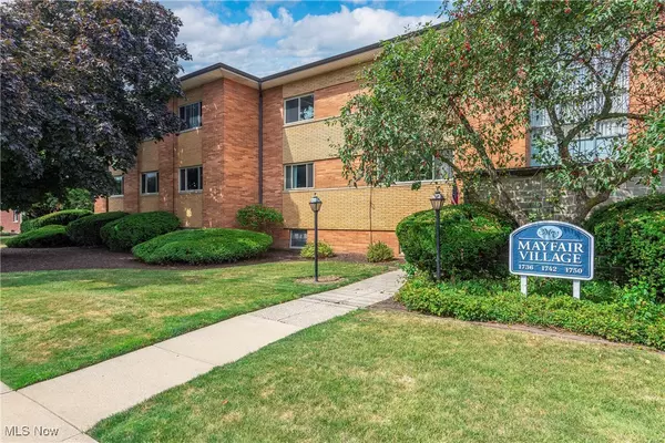 1736 Wagar RD #201,  Rocky River,  OH 44116