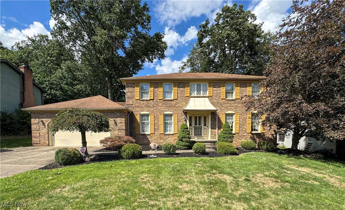 1531 Barbie DR, Youngstown, OH 44512