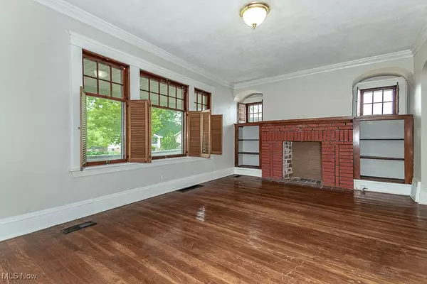 Shaker Heights, OH 44120,3591 Menlo RD