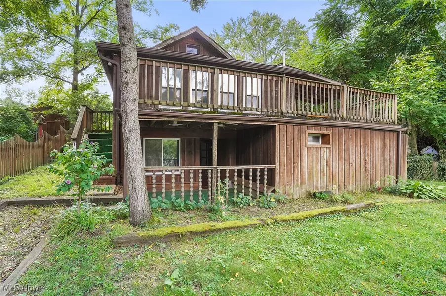 802 Portage Lakes DR, Akron, OH 44319