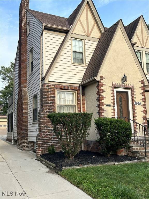 Cleveland Heights, OH 44118,1915 Powell AVE