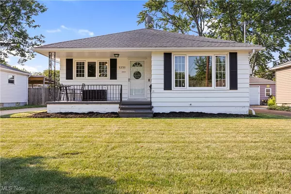 1231 W 28th ST, Lorain, OH 44052