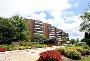 Beachwood, OH 44122,27500 Cedar RD #309