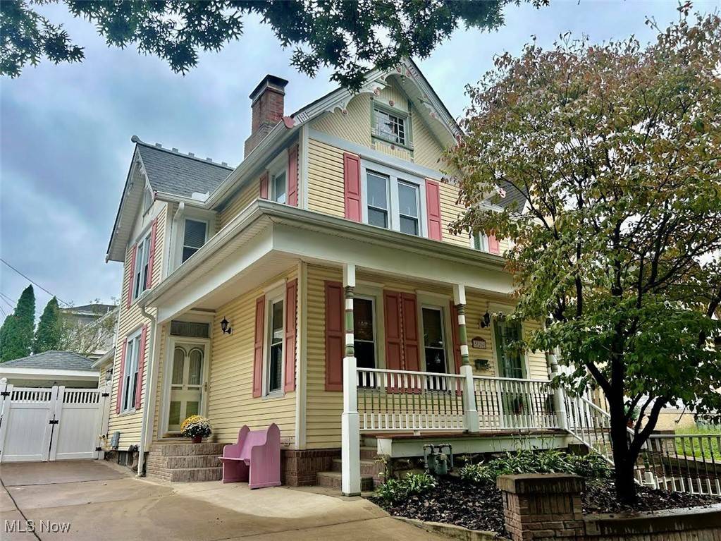 524 3rd ST, Marietta, OH 45750