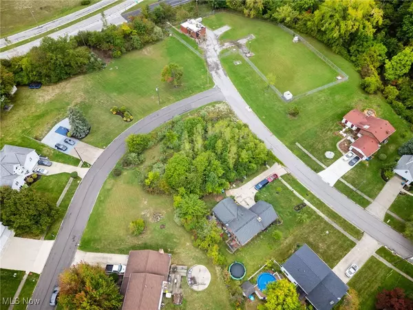 Lorain, OH 44053,2703 Forest LN
