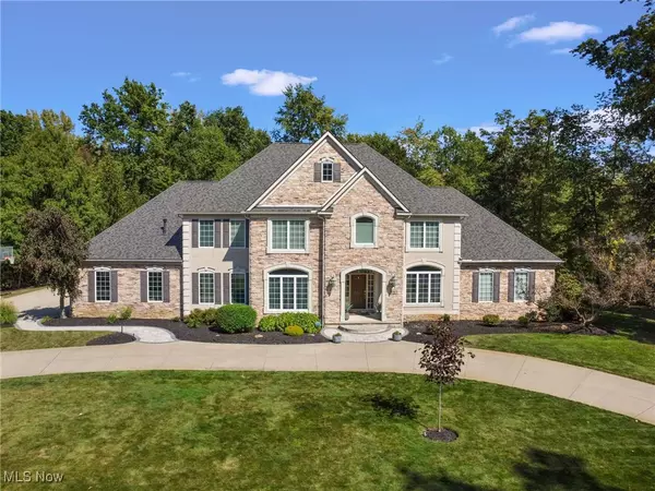 6165 Paderborne DR, Hudson, OH 44236