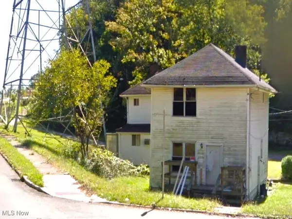 Steubenville, OH 43952,608 Hermenia AVE