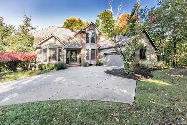 Kirtland, OH 44094,9144 Regency Woods DR