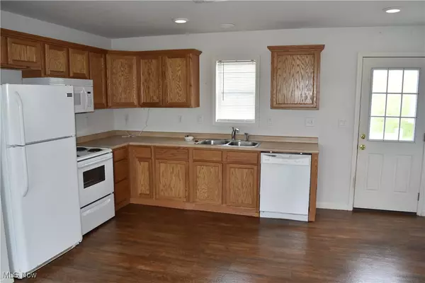 St Clairsville, OH 43950,51945 William LN