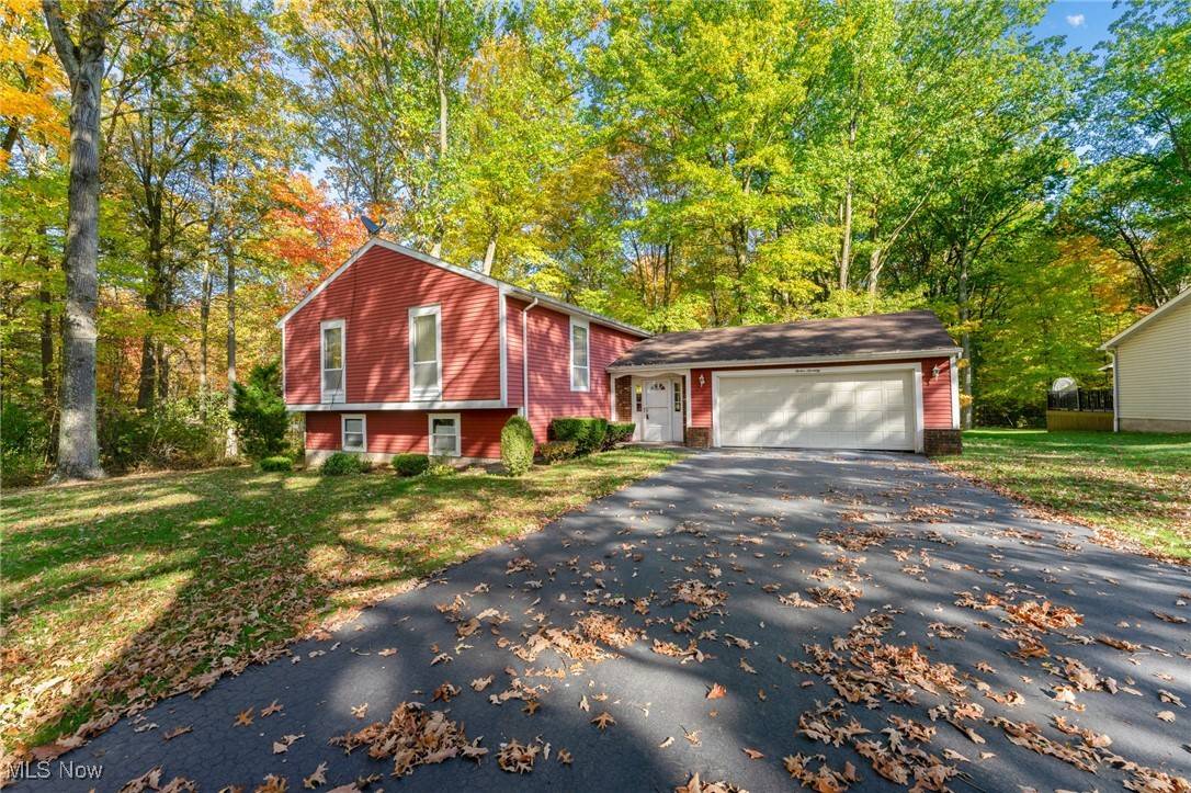 1270 Timbercrest ST, Youngstown, OH 44505