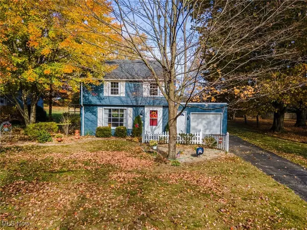 2268 Coral Sea DR, Youngstown, OH 44511