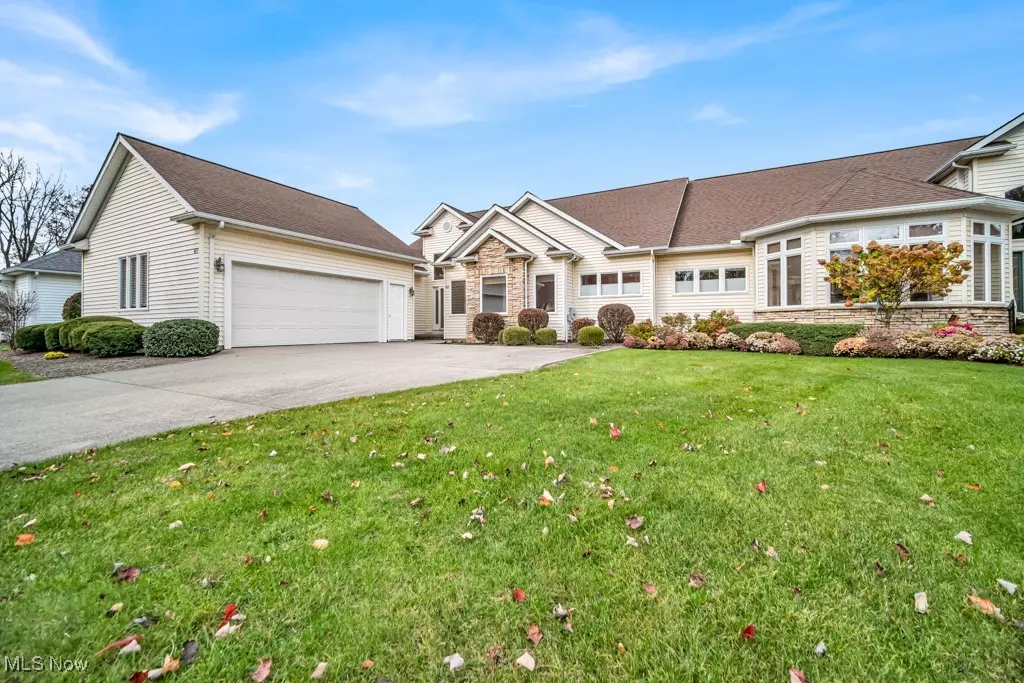 Highland Heights, OH 44143,415 Muirfield DR