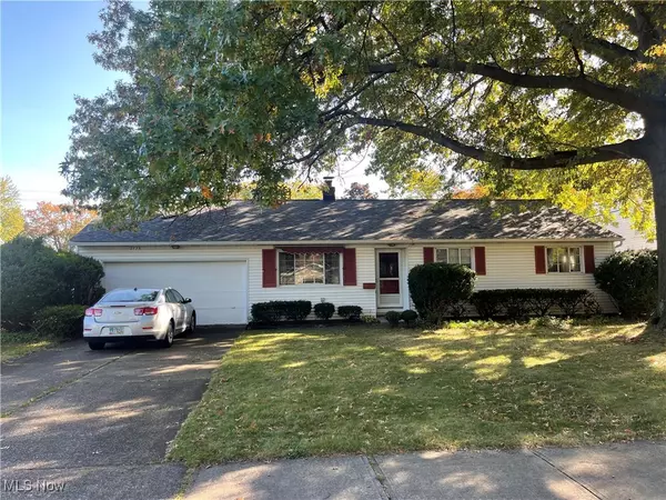 2735 W Asplin DR,  Rocky River,  OH 44116