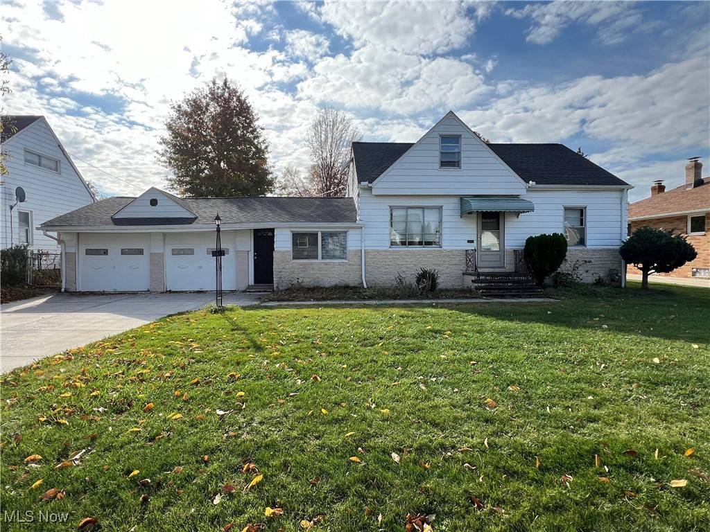 9417 Fernhill AVE, Parma, OH 44129