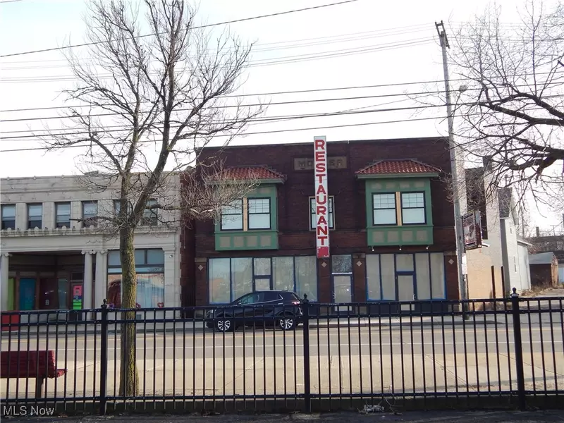 9827 Lorain AVE, Cleveland, OH 44102