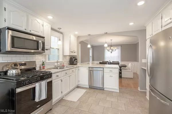 University Heights, OH 44118,2320 Canterbury RD