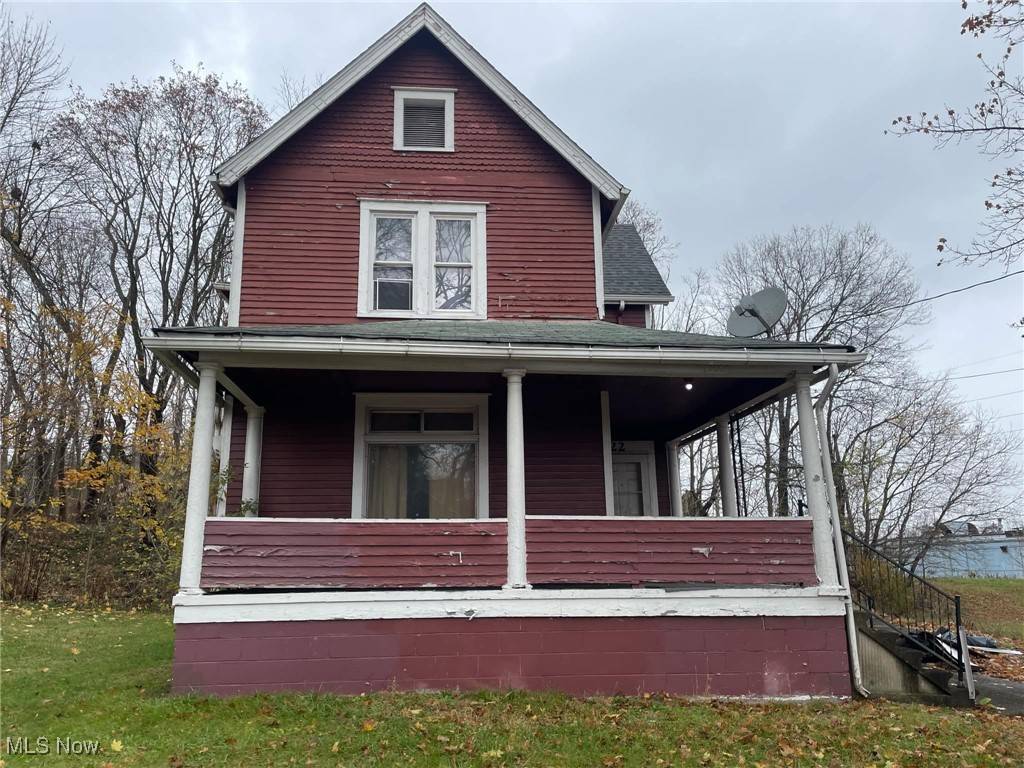 22 New York AVE, Youngstown, OH 44505