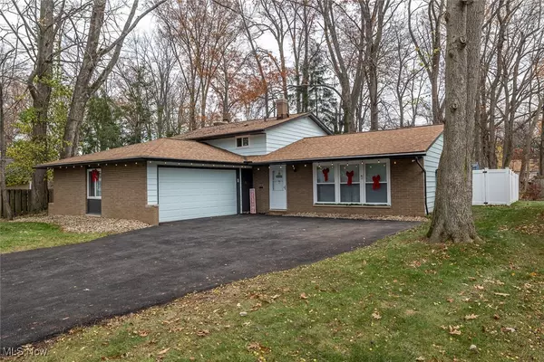 3081 W 230th ST, North Olmsted, OH 44070