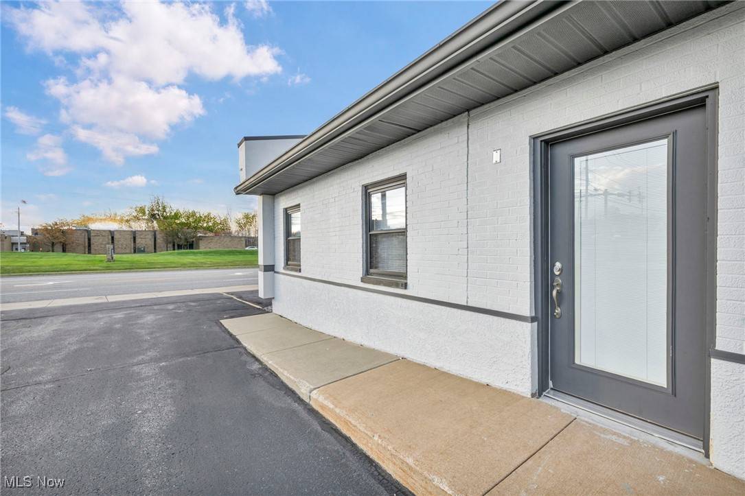 Strongsville, OH 44136,12563 Pearl RD