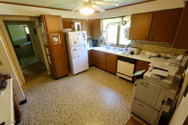 Dover, OH 44622,605 Bond ST