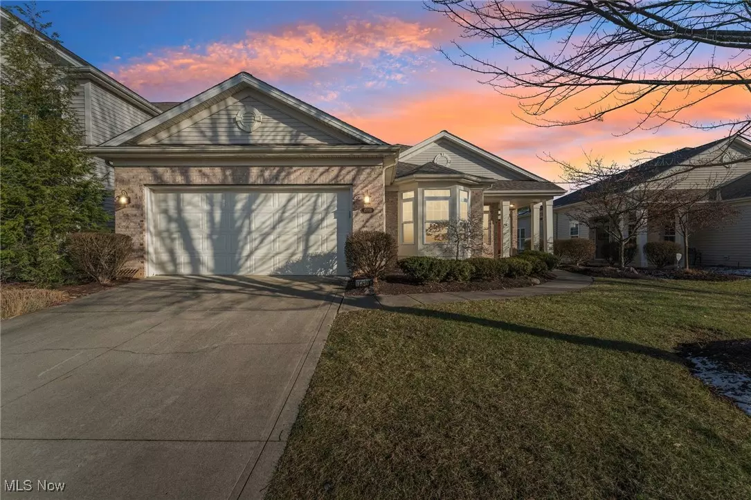 Strongsville, OH 44149,15301 Chestnut Oak LN